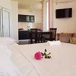 Sunny Island Guest house 2*