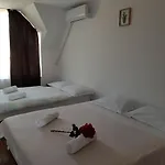 Sunny Island 2* Obzor