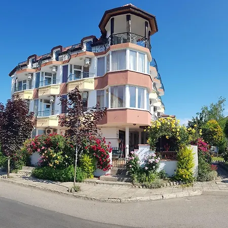 Guest house Sunny Island 2*